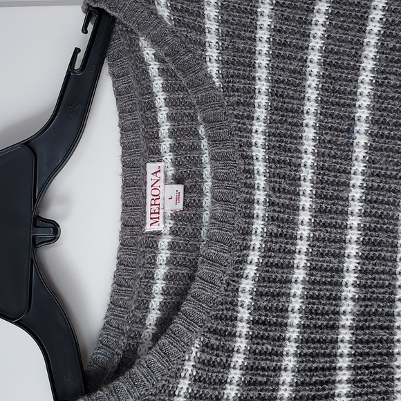 Merona long sleeve sweater grey w/white strips large - Picture 3 of 8